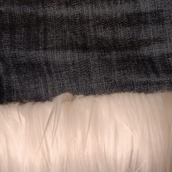 Custom Y2K Vigoss fur shorts - Picture 4 of 7